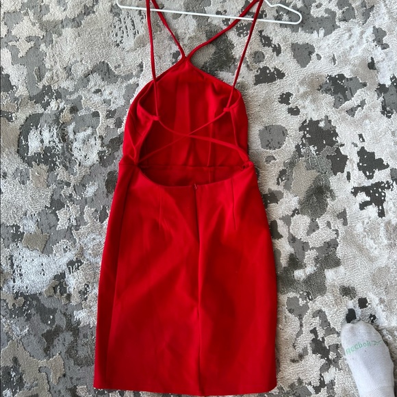blackless red mini dress - Picture 2 of 4
